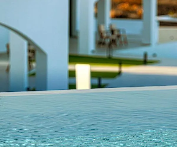 Pearl By Pearl Collection 4*